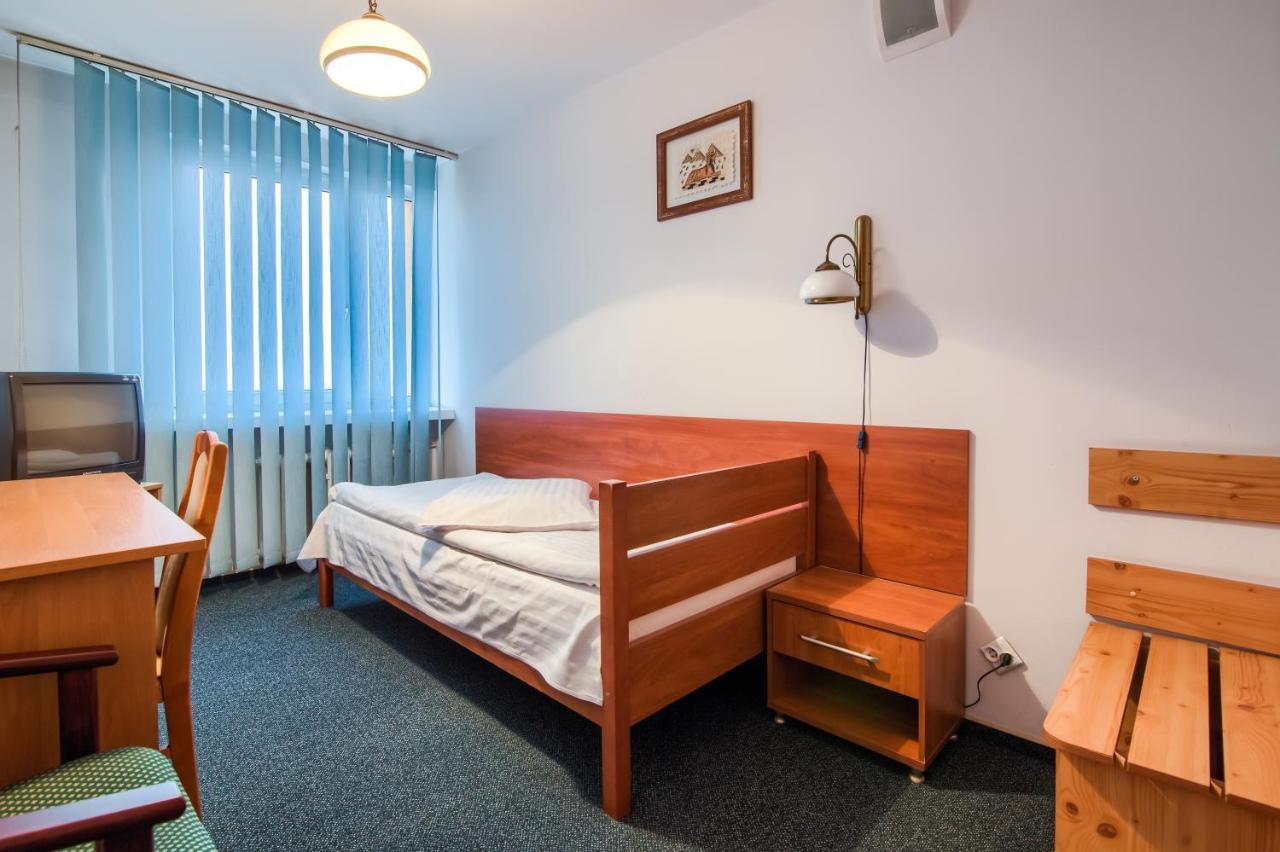 קונין Hotel Konin מראה חיצוני תמונה