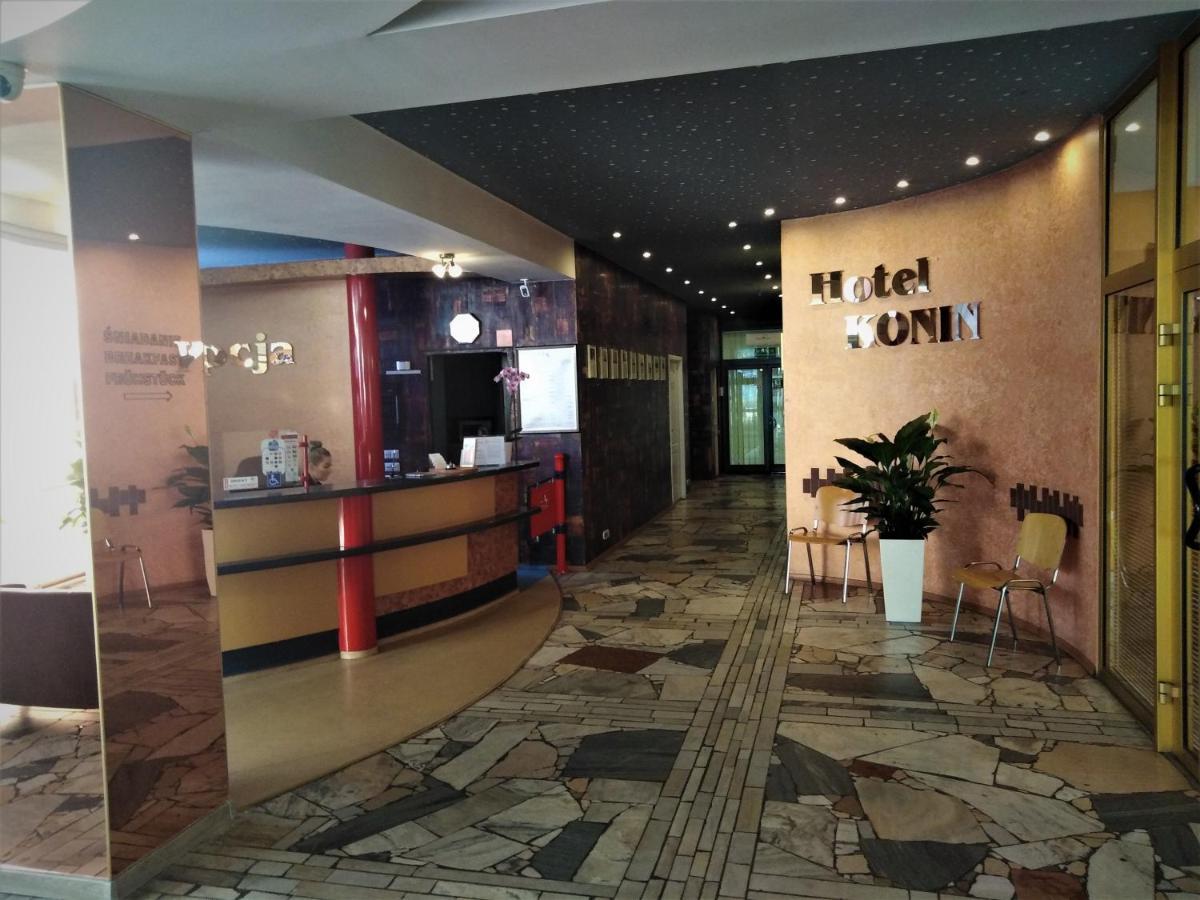 קונין Hotel Konin מראה חיצוני תמונה